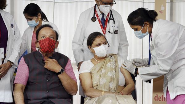 கொரோனா தடுப்பூசி 24 மணிநேரமும் போட்டுக்கொள்ளலாம் - மத்திய அமைச்சர் ஹர்ஷவர்த்தன்