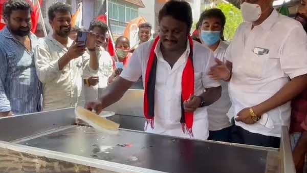 சொய்ங் சொய்ங்.. ஒரே தோசை.. அதுவும் 'ஒன்சைட்' தோசை.. விருகை திமுக வேட்பாளர் 'அதகளம்'!