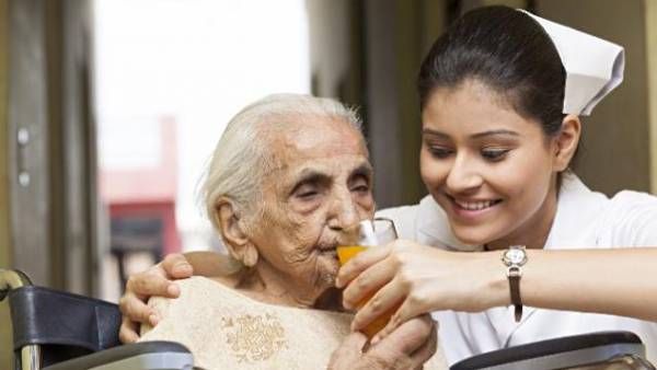 குவியும் நோயாளிகள்... பரபரக்கும் மருத்துவமனைகள்.. பணிச்சுமையால் பரிதவிக்கும் செவிலியர்கள்..!