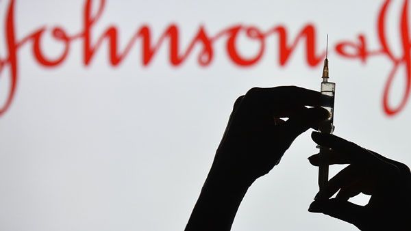 குட் நியூஸ்.. இந்தியாவில் சில வாரங்களில் ஜான்சன் & ஜான்சன் தடுப்பூசி.. ஒரு டோஸ் மட்டும் போதும்