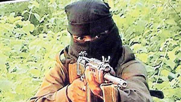 எல்லா பக்கமும்.. சுற்றி வளைத்த 400 மாவோயிஸ்டுகள்.. கொரில்லா தாக்குதல்.. கோப்ரா படை சரிந்தது எப்படி?