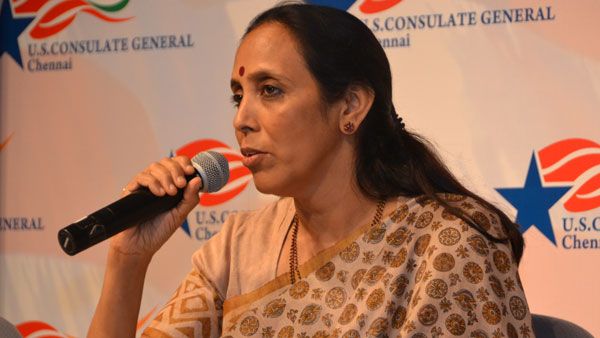 நீங்கள் தடுப்பூசி மையங்கள் அமைத்தால்.. இலவசமாக நான் வாகனம் தருகிறேன் -ஆட்சியரிடம் கூறிய பூங்கோதை..!