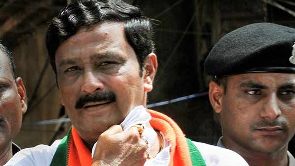 4 இல்லை 8 பேரை கொன்றிருக்க வேண்டும்..பகீர் கிளப்பிய பாஜகவின் ராகுல் சின்ஹா.. பிரசாரத்திற்கு தடை