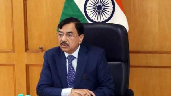 சுனில் அரோரா ஓய்வு... இந்திய தலைமைத் தேர்தல் ஆணையராக சுஷில் சந்திரா பதவியேற்பு