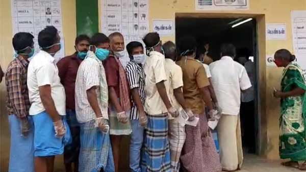 வாய் கிழியப் பேச்சு.. ஓட்டுப் போட வர்றதுல்லை.. மீண்டும் மானத்தை வாங்கிய சென்னை... வெறும் 59.4%தான்!