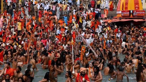 கும்பமேளாவில் 21 லட்சம் பக்தர்கள் மட்டுமே நீராடினர் - கணக்கை குறைத்து காட்டும் உத்தரகாண்ட் அரசு