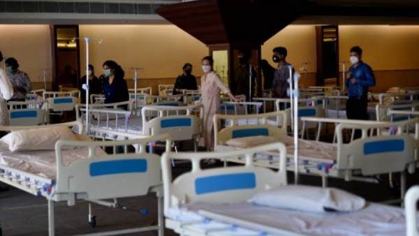 பெங்களூருவில் கள்ளச் சந்தையில் கொரோனா படுக்கைகள் விற்கப்பட்டது எப்படி? ஒரே நாளில் மூன்று பேர் கைது