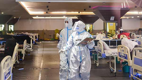 ஐசியுவில் கொரோனா நோயாளிகள்.. திடீரென 80 நிமிடங்கள் ஆக்சிஜன் இல்லை.. மருத்துவர் உட்பட 12 பேர் பலி