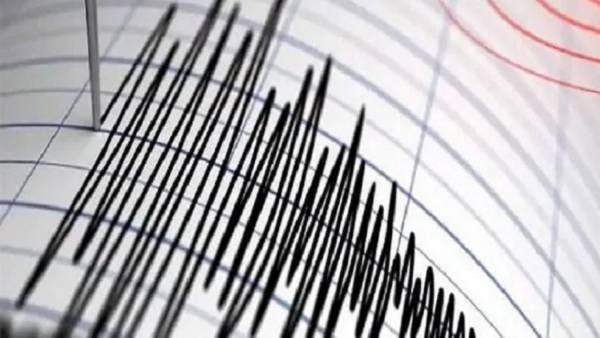 சீனாவில் பயங்கர நிலநடுக்கம்.. ரிக்டர் அளவுகோளில் 7.4 புள்ளிகளாக பதிவு.. கட்டிடங்கள் சேதம்!