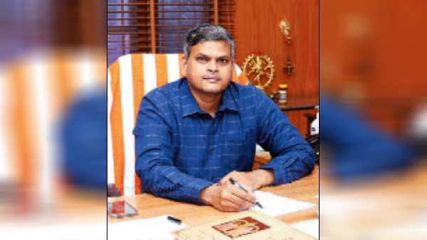 கோயில்களின் வரவு செலவு கணக்கு! அதிகாரிகளுக்கு குமரகுருபரன் போட்ட புது ஆர்டர்!