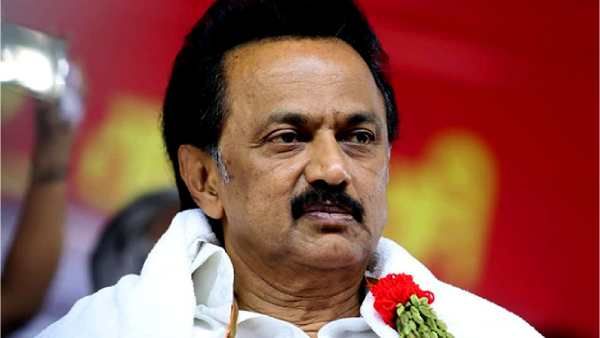 அடடே.. இங்க பாருங்க.. ஜெயலலிதாவுக்கு பிடித்தமான.. விநாயகர் கோவிலில் மு.க.ஸ்டாலினுக்கு மரியாதை!