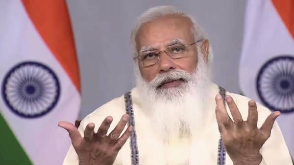 டவ்-தே புயல்: குஜராத்தில் 13 பேர் பலி; 5,000 கிராமங்களில் மின்சாரம் துண்டிப்பு- பிரதமர் மோடி இன்று ஆய்வு!