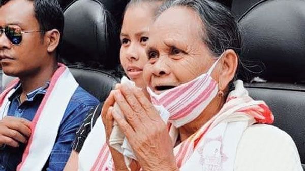 'அஸ்ஸாம் அற்புதம்மாள்'- தேசதுரோக வழக்கில் சிறையில் மகன் அகில் கோகாய்- தேர்தலில் ஜெயிக்க வைத்த தாய்