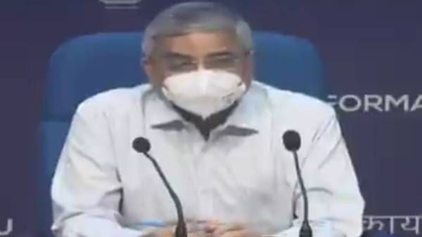 கொரோனா:ஆக்ஸிஜன் சிகிச்சைக்கும், கறுப்பு பூஞ்சைக்கும் தொடர்பில்லை: எய்ம்ஸ் இயக்குனர் ரன்தீப் குலேரியா