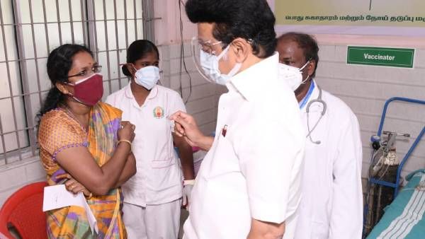 சேலம்: ஆக்சிஜன் வசதியுடன் 500 படுக்கைகள்-சிறப்பு சிகிச்சை மையத்தை தொடங்கி வைத்தார் முதல்வர் ஸ்டாலின்