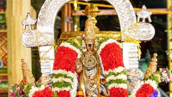 ஸ்ரீரங்கம் ரங்கநாதர் கோவிலில் சித்திரை திருவிழா கொடியேற்றத்துடன் தொடக்கம் - தேரோட்டம் ரத்து