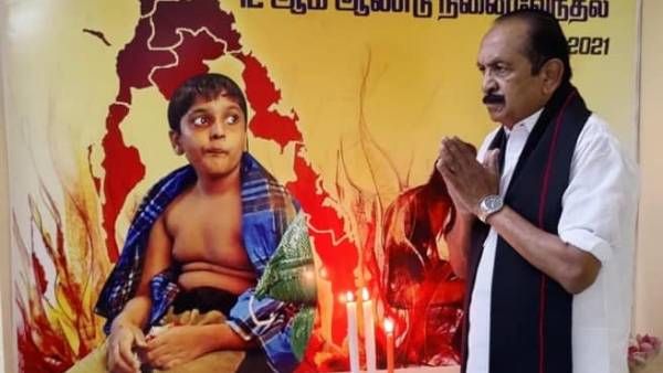 முள்ளிவாய்க்கால் படுகொலை நினைவேந்தல்- மெழுகுவர்த்தி ஏற்றி புகழ் வணக்கம் செலுத்திய வைகோ