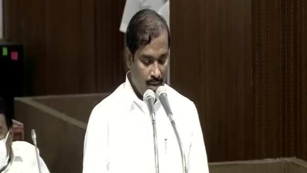 திருநாவுக்கரசு தனக்கோடி வேல்முருகன் எனும் நான்..வந்தே மாதரம், பெரியார் வாழ்க... சட்டசபை 'கலகல'