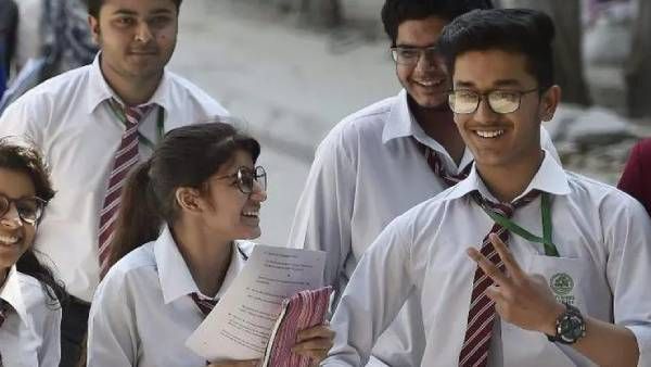 10 மற்றும் 11-ம் வகுப்பு மாணவர்கள் பெயர்த் திருத்தம் செய்ய கடைசி வாய்ப்பு