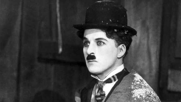 சாப்ளினாவே இருந்தாலும்.. மீசை இல்லாட்டி ஃபெயிலு... ஒரு திடீர் தொடர் (6)