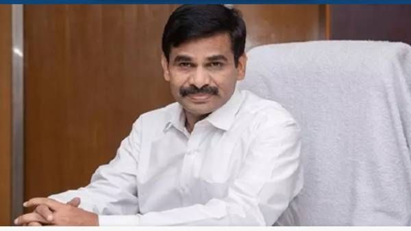 அரசு வளாகங்களில் கிடக்கும் துருப்பிடித்த வாகனங்களை ஏலம் விட இறையன்பு உத்தரவு!