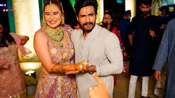 ஹீரோயின்களுக்கு டஃப் கொடுக்கும் ஜூவாலா கட்டா.. கணவர் விஷ்ணு விஷாலை கட்டியணைத்து கலக்கல் டான்ஸ்!