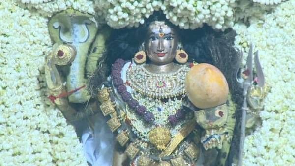 பிள்ளை வரம் தரும் மாங்கனித் திருவிழா - காரைக்காலில் கோலாகலம்