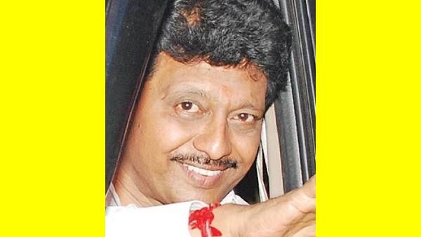 திடீர் மூச்சு திணறல்.. மருத்துவமனையில் திவாகரன் அனுமதி.. பரபரப்பில் மன்னார்குடி..!