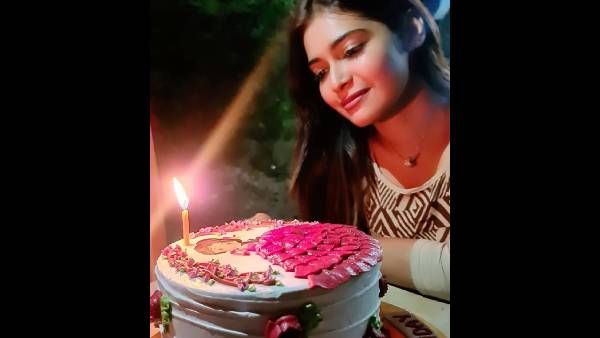 தர்ஷூ.. க்யூட்டி ப்யூட்டி ஸ்வீட்டி பெஸ்ட்டி.. பிறந்த நாளன்று .. கொஞ்சித் தீர்த்த ஃபேன்ஸ்!