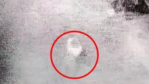 17 வயது சிறுமியை வீடு புகுந்து பலாத்காரம்.. 2ஆவது மாடியிலிருந்து சிறுமியை தூக்கி வீசிய கொடூரம்!