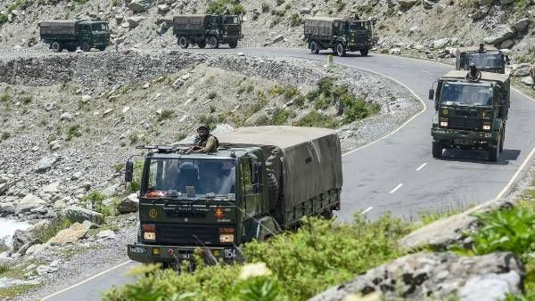 படைகள் குவிப்பு,ஓடுதளங்கள் அமைப்பு.. எல்லையில் சீனா நடத்தும் உளவியல் போர்.. இந்தியாவின் திட்டம் என்ன