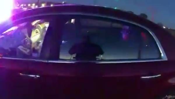 வீட்டுக்குள்ளேயே இருப்பது ஒரே போர்.. பீச்சுக்குப் போக அப்பா காரைத் திருடிய 2 சிறுமிகள்!