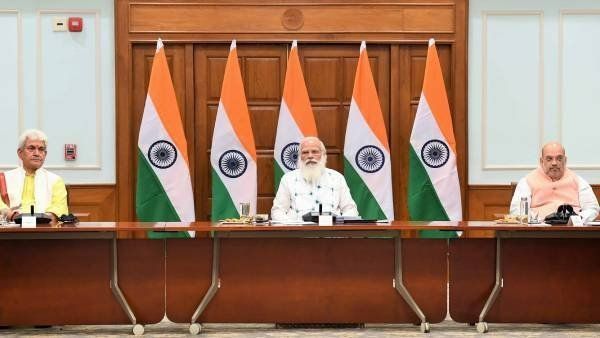 மீண்டும் சிறப்பு அந்தஸ்து... வலியுறுத்தாத காஷ்மீர் தலைவர்கள்- கச்சிதமாக சாதித்த மத்திய பா.ஜ.க. அரசு?