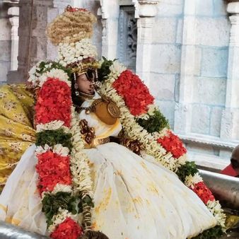 பூலோக வைகுண்டம் ஸ்ரீரங்கம் ரங்கநாதர் கோவிலில் தாயாருக்கு பூச்சாற்று உற்சவம் கோலாகலம்