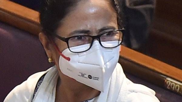 மே.வங்கத்தில் நிறைவேறிய சட்ட மேலவை தீர்மானம்.. முதல்வராக நீடிக்க மம்தாவின் பிளான்.. பாஜக கொதிப்பு!