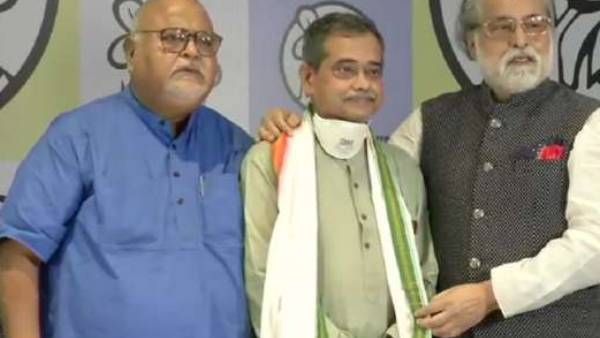 முன்னாள் ஜனாதிபதி பிரணாப் முகர்ஜி மகன் அபிஜித் பானர்ஜி திரிணாமுல் காங். ஜோதியில் ஐக்கியம்!