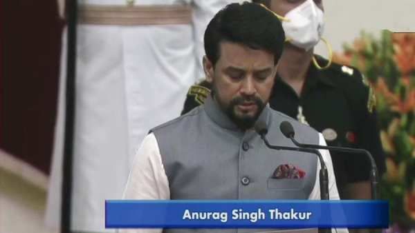 அனுராக் தாகூருக்கு இளைஞர் நலன் மற்றும் விளையாட்டு துறைக்கு கேபினட் அமைச்சராக பொறுப்பு