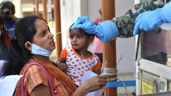 3வது அலையா.. வெறும் 5 நாட்களில் 242 குழந்தைகளுக்கு தொற்று.. அதிர்ச்சியில் பெங்களூரு