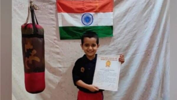 13 வினாடிகளில் அதிவேகமாக 100 குத்துகள்.. 5 வயதில்.. உலக சாதனை படைத்த இந்தியாவின் குட்டி மைக் டைசன்!