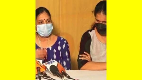 எகிறி ஓடிய 5 டீச்சர்கள்.. 