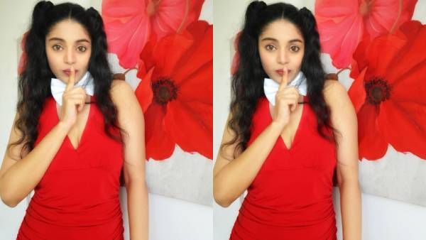 வாயில் கைவைத்து 