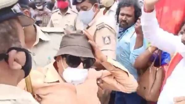 கேஜிஎப்பில் தமிழ் பெயர் பலகைகள் தார்பூசி அழிப்பு.. வட்டாள் நாகராஜ் அட்டூழியம்.. வைரலாகும் வீடியோ