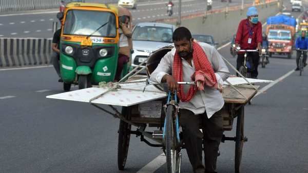 டெல்லியை சுட்டெரித்த சூரியன்...90 ஆண்டுகளுக்கு பின் ஜூலையில் 43.6 டிகிரி செல்சியஸ் வெப்பம் பதிவு