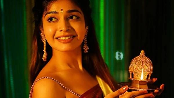 கையில் விளக்கு...என்ன ஒரு தலுக்கு... கலக்கும் தர்ஷா... கலாய்க்கும் ரசிகர்கள்