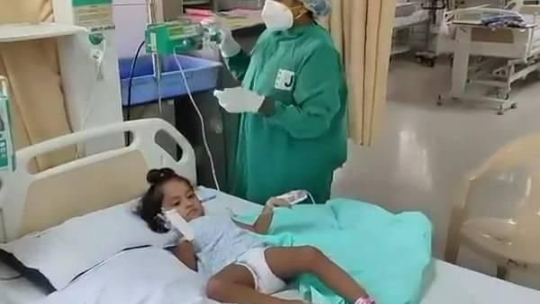 சிறுமி மித்ராவிற்கு இன்று செலுத்தப்பட்டது ரூ.16 கோடி மதிப்புள்ள ஊசி.. சிறகை விரித்து வா செல்லமே!