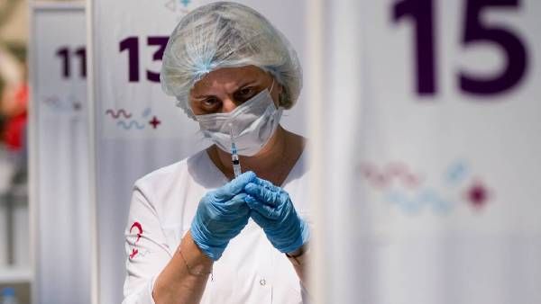 ஜெட் வேகத்தில் கொரோனா.. 4 வாரங்கள் மிக முக்கியமானது; கவனம் தேவை.. மக்களுக்கு கேரள அரசு எச்சரிக்கை