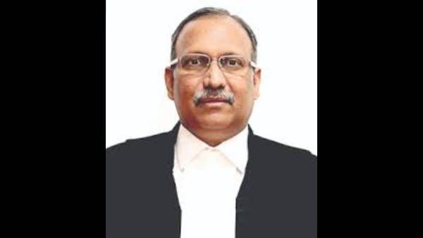 வரி வசூலிக்காத அரசு ஊழியர்களுக்கு சம்பளம் வழங்க தாமதமானால் ஏற்றுக் கொள்வார்களா? - நீதிபதி சுளீர்