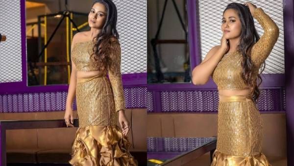 செம்ம டைட்.. சூப்பர் க்யூட்.. தகதகக்கும் காவியா.. படபடக்கும் ஃபேன்ஸ்!