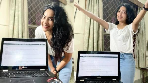 ஆத்தா நான் பாஸாயிட்டேன்.. கையைத் தூக்கி கோலாகலமாக குதூகலித்த ரம்யா!