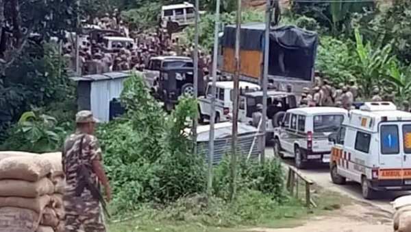 6 போலீசார் மரணத்துக்கு பழி-நெடுஞ்சாலையை மறித்த அஸ்ஸாம்-பொருட்கள், மருந்துகள் இல்லாமல் மிசோரமில் அவதி